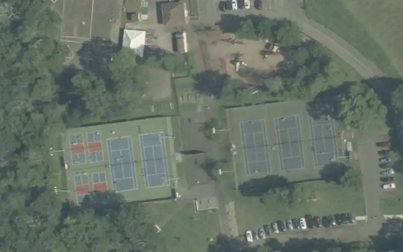 Tom Barton Courts photo 2