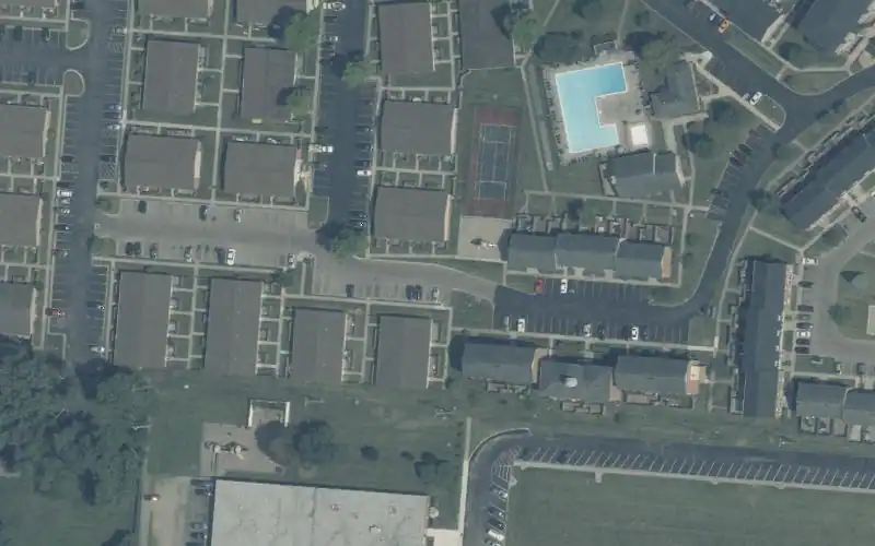 Yorktown Colony Apts photo 2