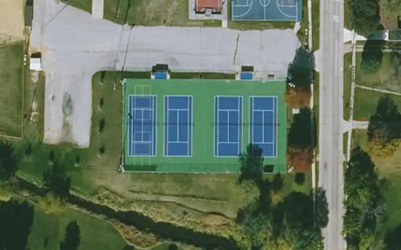 Hampton Tennis Court photo 2