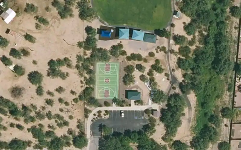 Los Arroyos Park photo 3