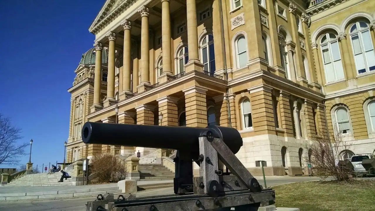 Iowa State Capitol photo 2