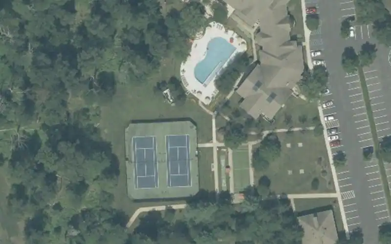 Somerset Run Courts photo 2