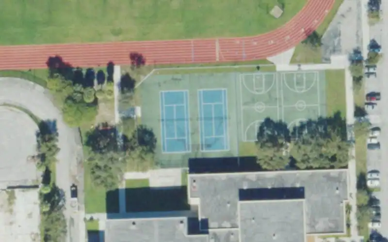 Booker T. Washington Senior High School Tennis Courts photo 2