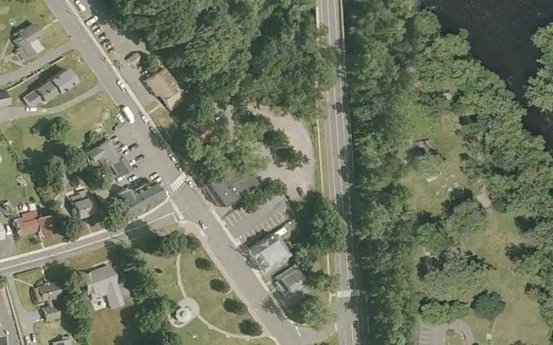 Tariffville Park photo 2