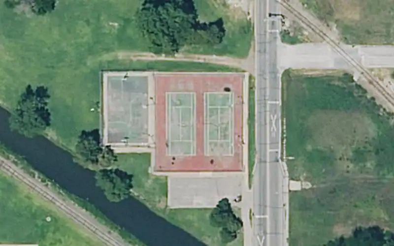 Hutch Rec Senior Center at Elmdale Park photo 2