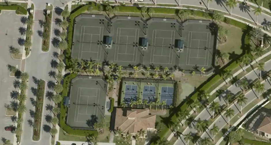 Four Seasons at Parkland photo 2
