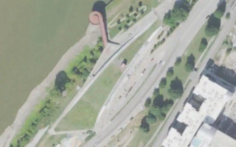 Tom Lee Park photo 2