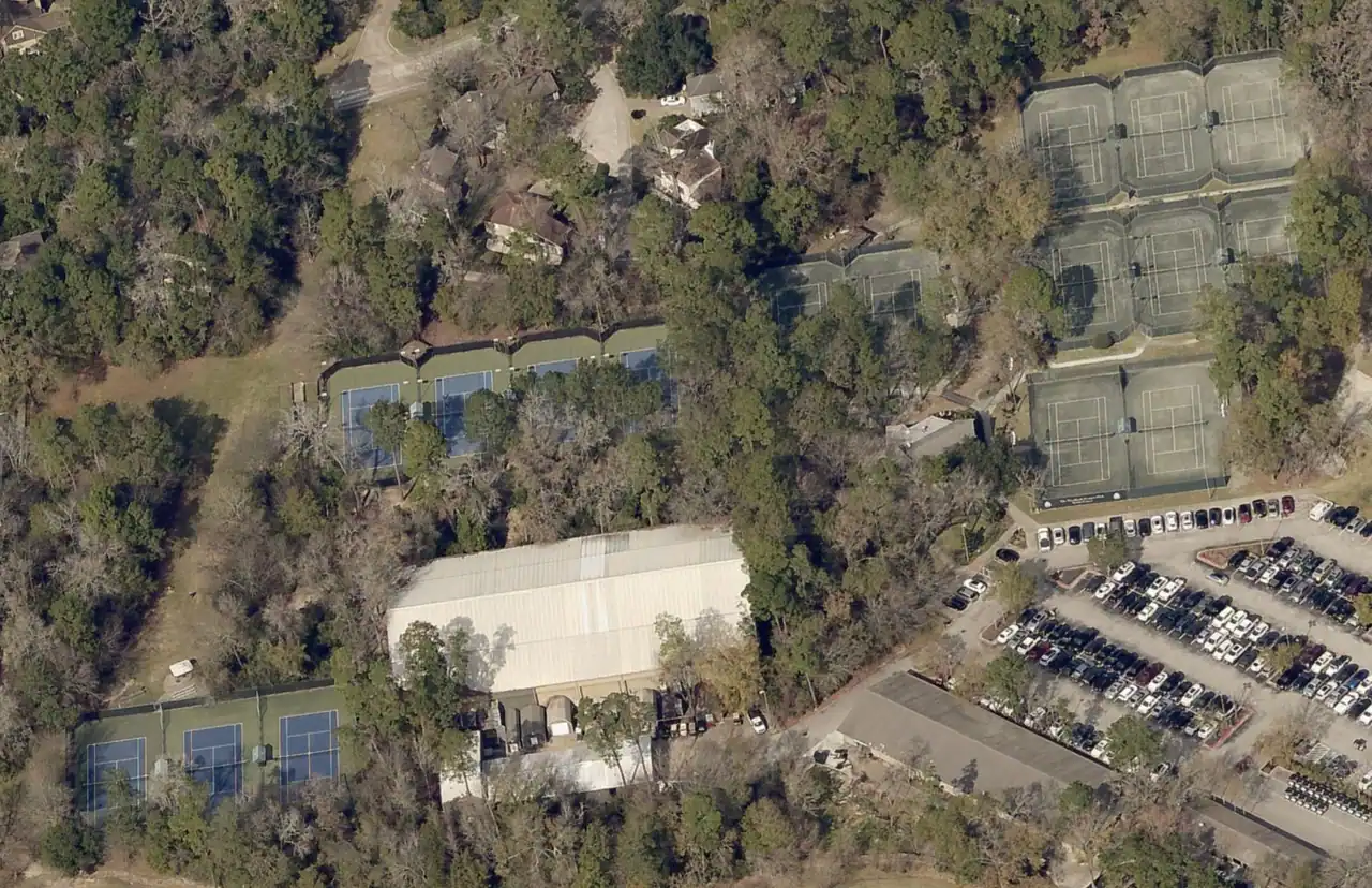 The Woodlands Country Club/Tennis photo 3