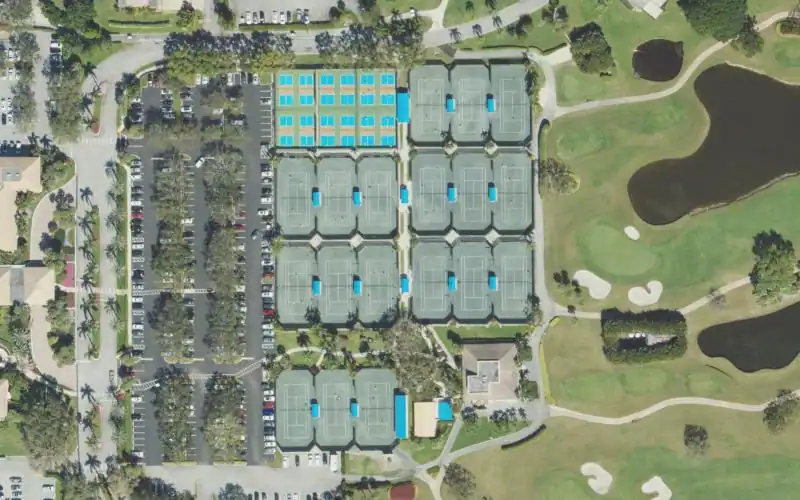 Hunters Run Golf & Racquet Club photo 3