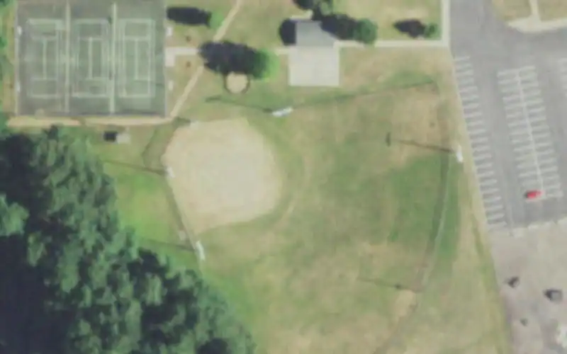Marshall Park-Senn Courts photo 2