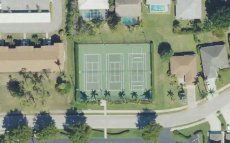 Crowne Pointe H.O.A. photo 2