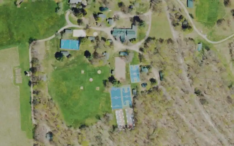 Susquehannock Courts (THE SUSQUEHANNOCK CAMPS) photo 2