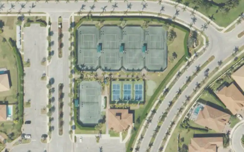 Four Seasons at Parkland photo 4