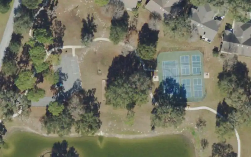Meadowcrest - Lower Courts photo 3