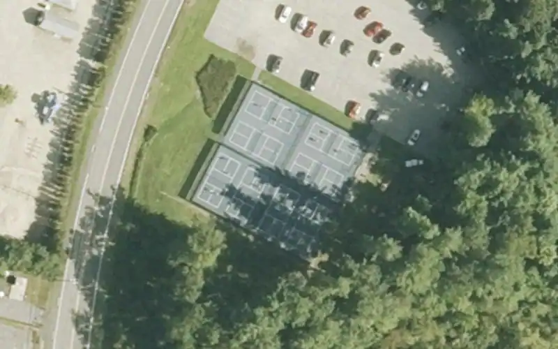 Lake Chauncy Courts photo 2