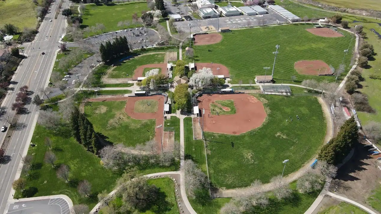 Twin Oaks Park photo 2