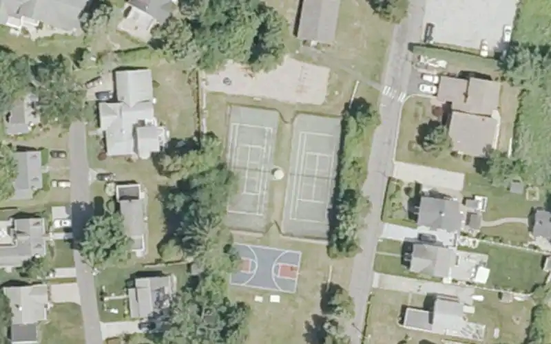 Cedar Ln Tennis Courts photo 2