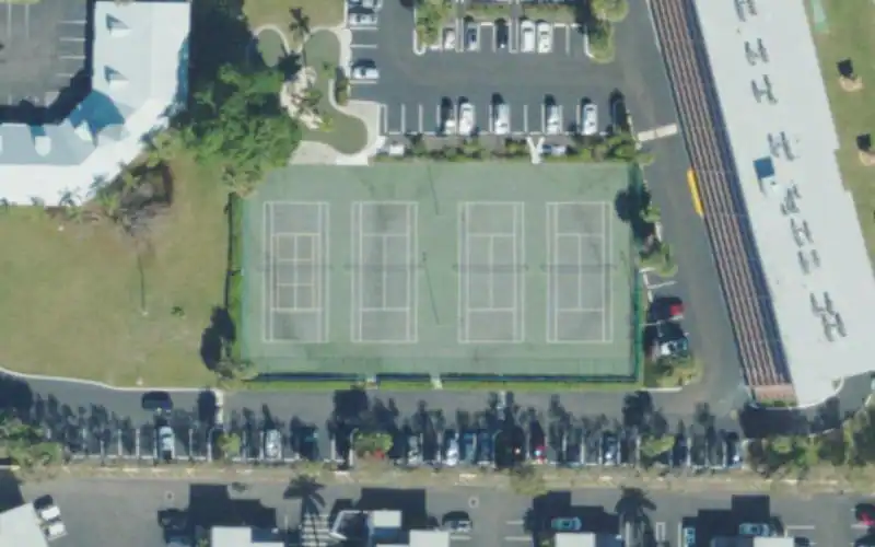 Bayshores Yacht & Tennis Club photo 2