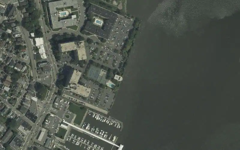 Admiral's Walk Condominium photo 2