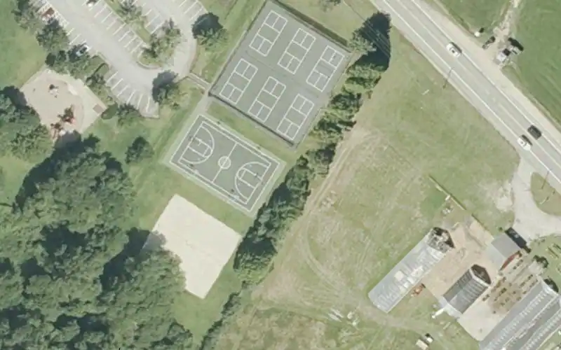 West Kingston Park photo 4