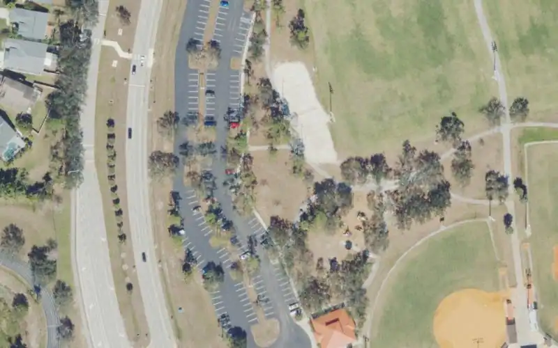 Three Oaks Tennis Center photo 2