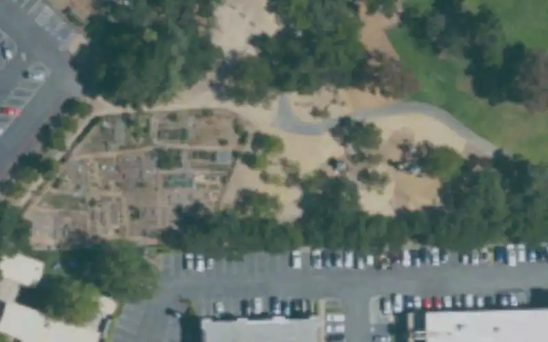 El Quito Park photo 2