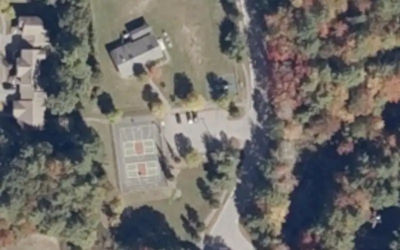 Neptune Courts photo 2