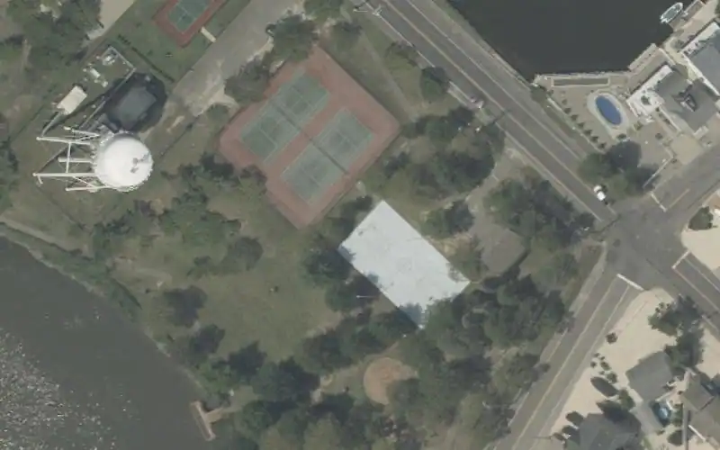 Mill Creek Park Tennis Courts photo 2