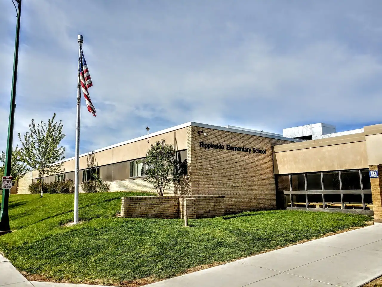Rippleside Elementary School photo 2