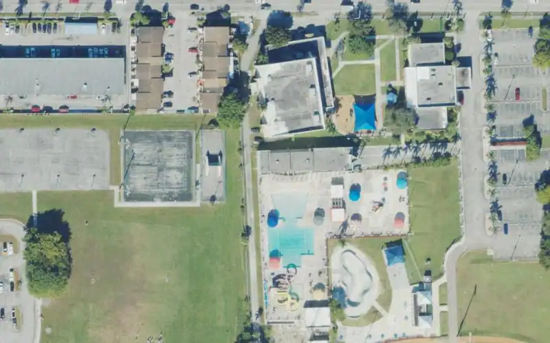 Jose Marti MAST 6-12 Academy Tennis Courts photo 2