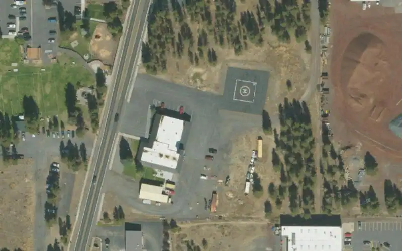 La Pine Pickleball Club photo 3