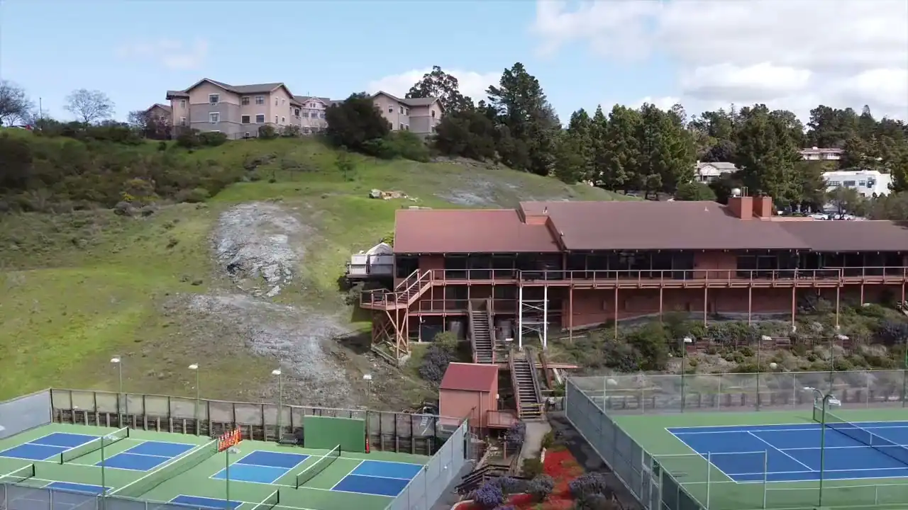Oakland Hills Tennis Club photo 2