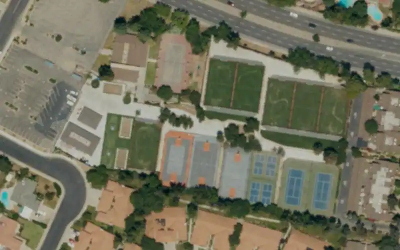 Laurel Glen Tennis and Health Club photo 2