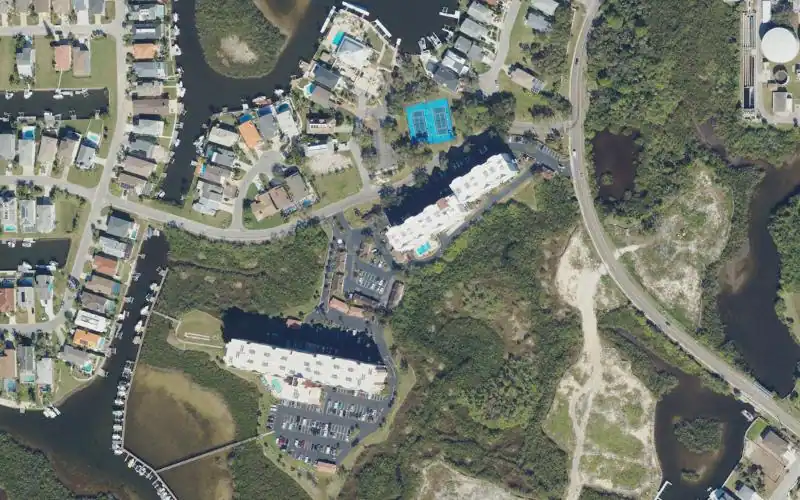The Landings At Sea Forest Apts photo 2
