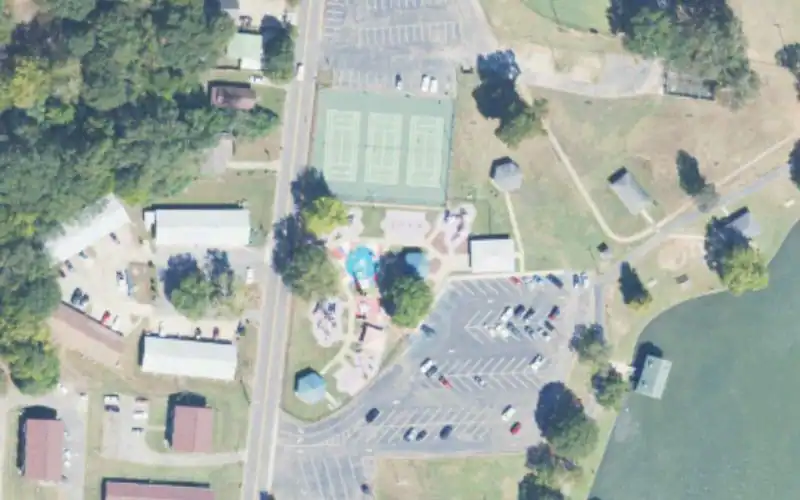 Oxford Lake Dedicated Courts photo 3