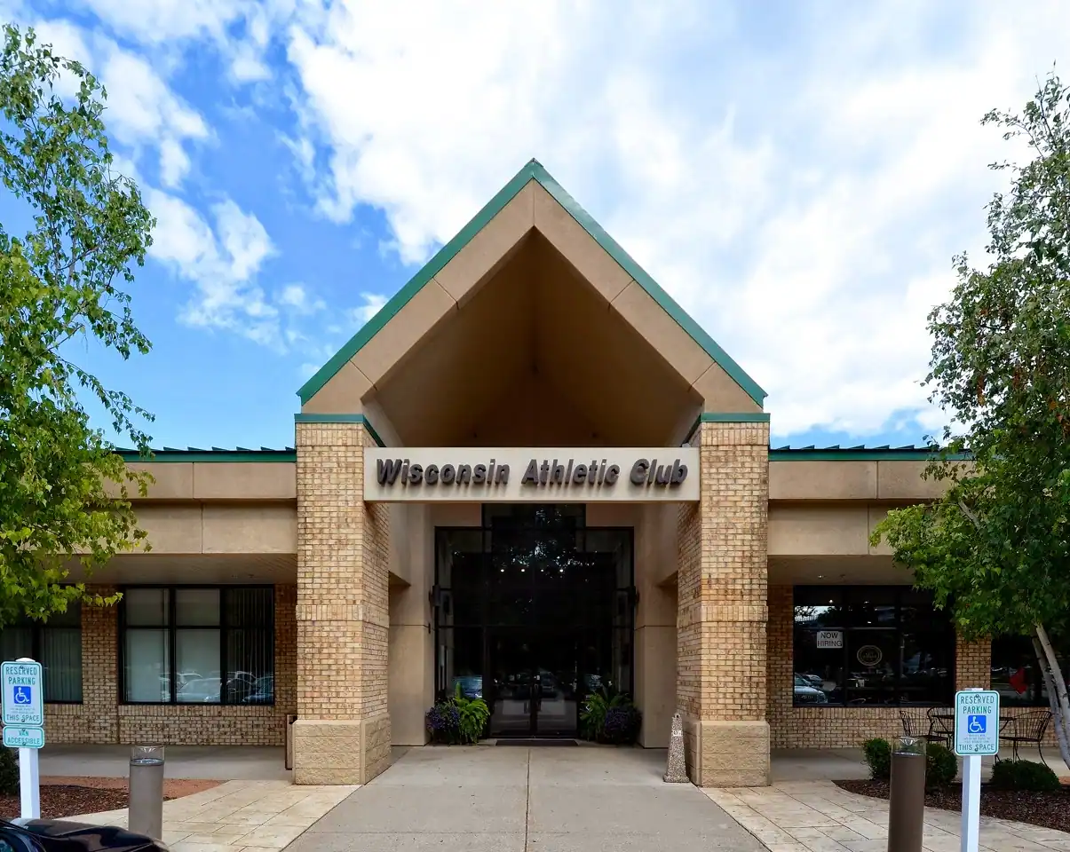 Wisconsin Athletic Club - Wauwatosa photo 2
