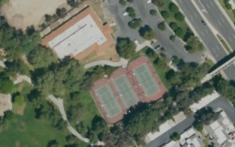 David's House of Tennis photo 2