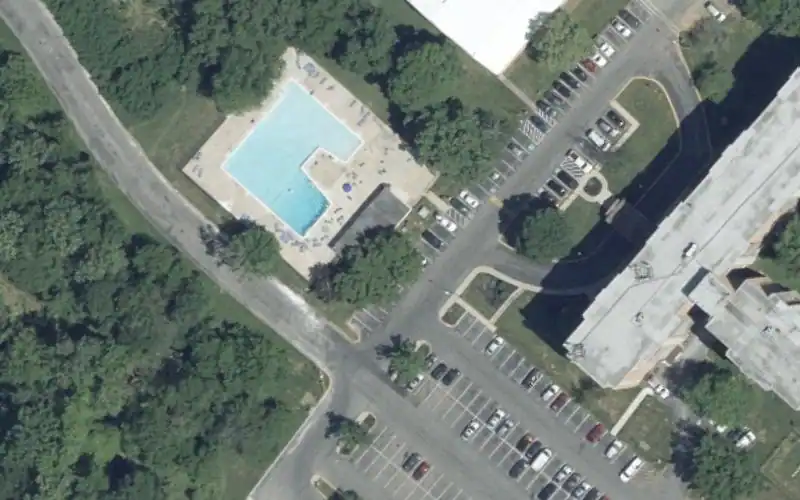 Twin Lakes Racquet Club photo 2