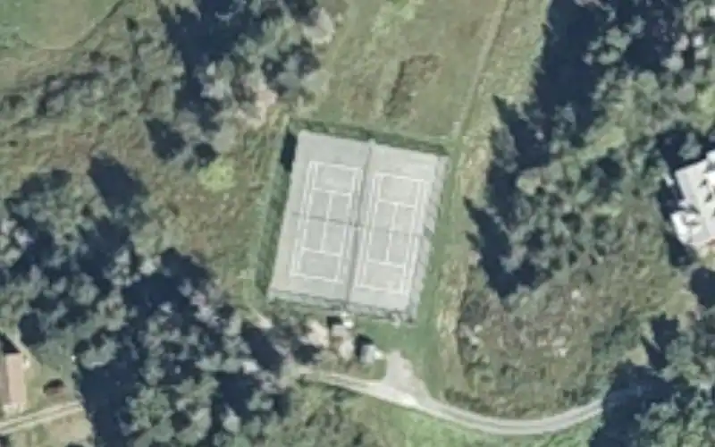 Tennis Court Rd photo 2