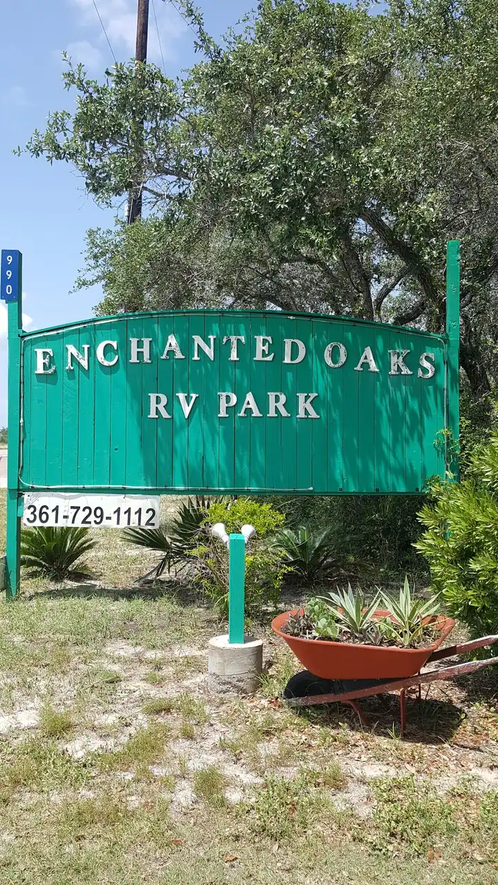 Enchanted Oaks RV Park photo 2