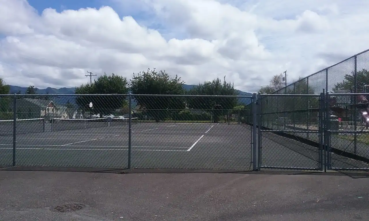 Dwight Garrett Park photo 2