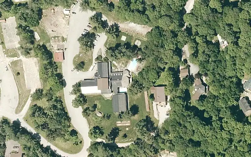 Summit Lodge photo 2