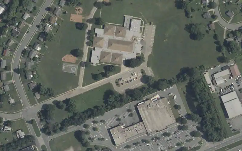 Thomson Estates Elementary photo 2