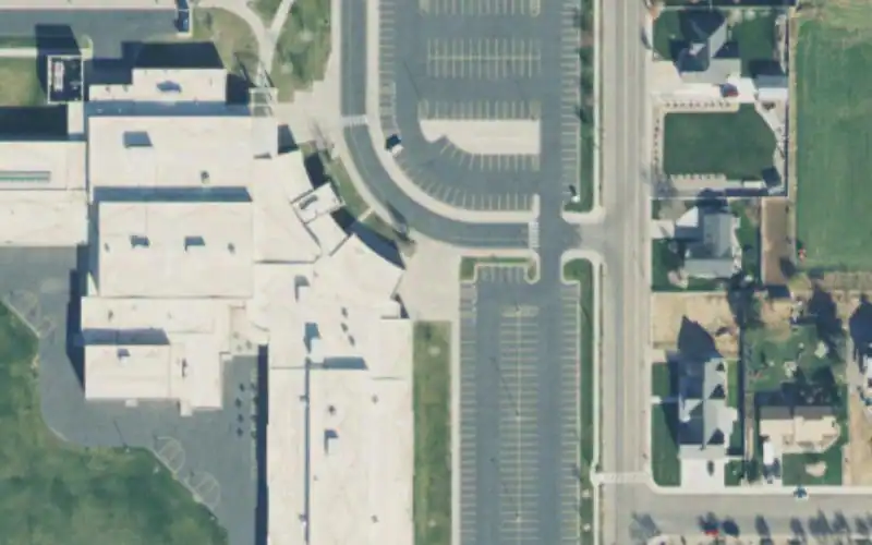 Mapleton Junior High School photo 2