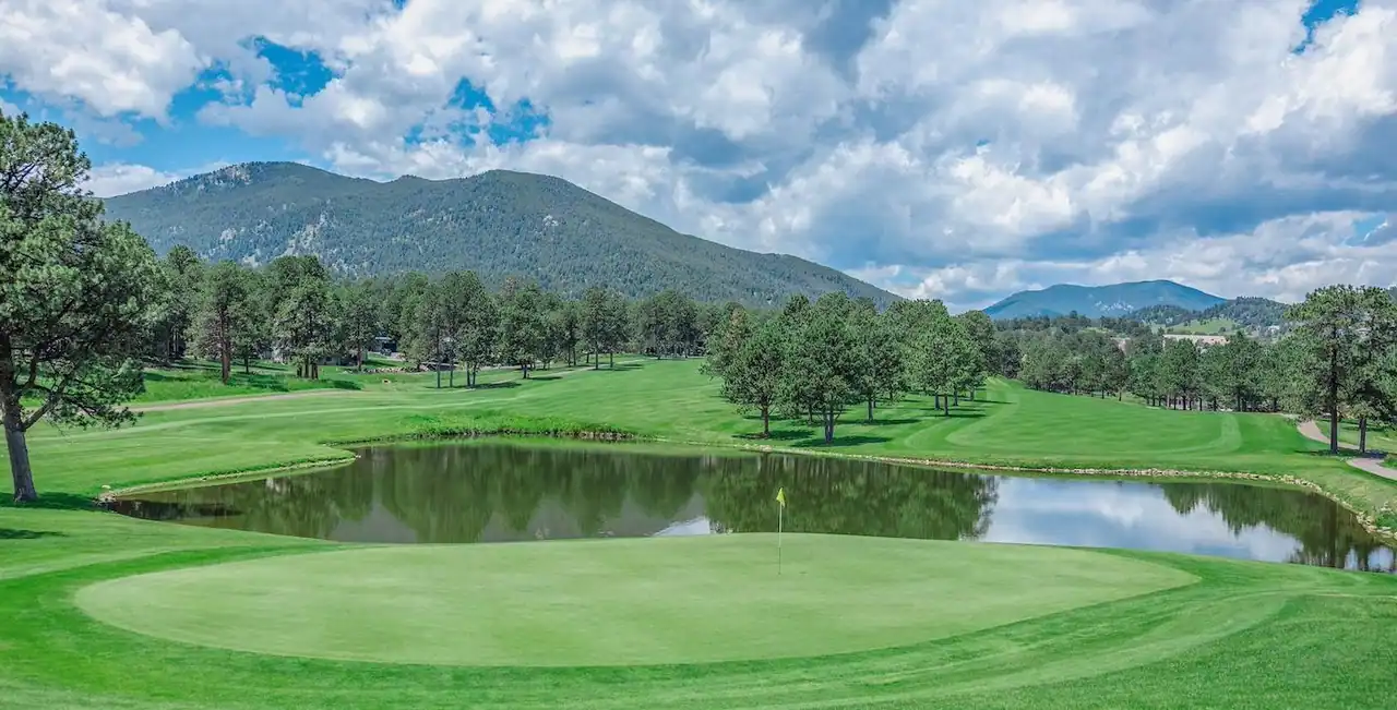 Hiwan Golf Club photo 2