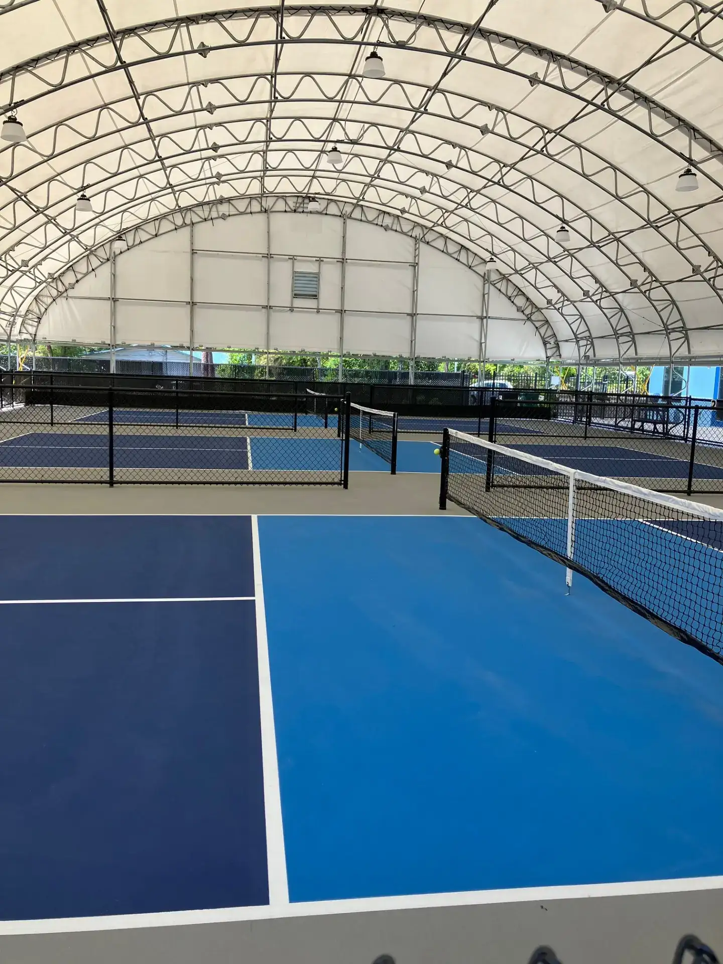 Courts 3 towards 1