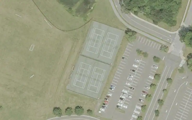 Timothy Edwards Tennis Courts photo 2