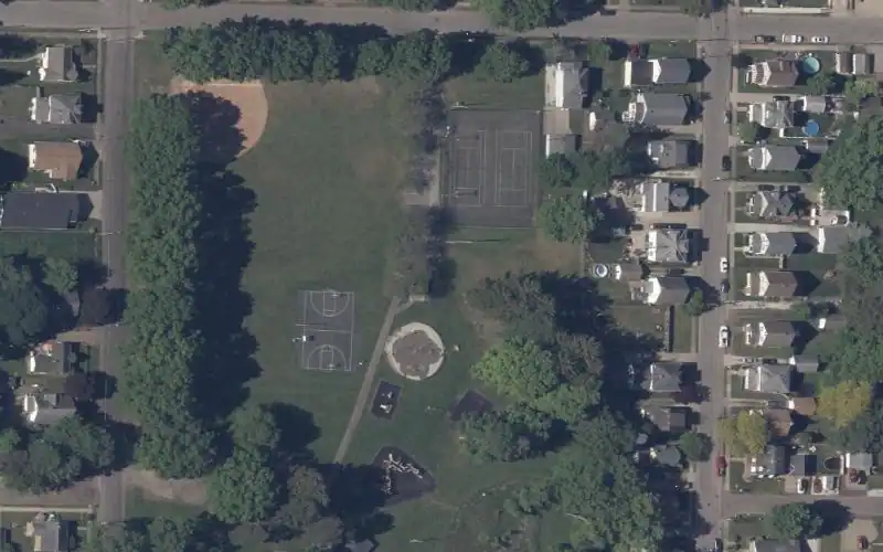 Edgewood Park photo 2