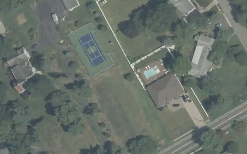 Maegus Drive Tennis Courts photo 2