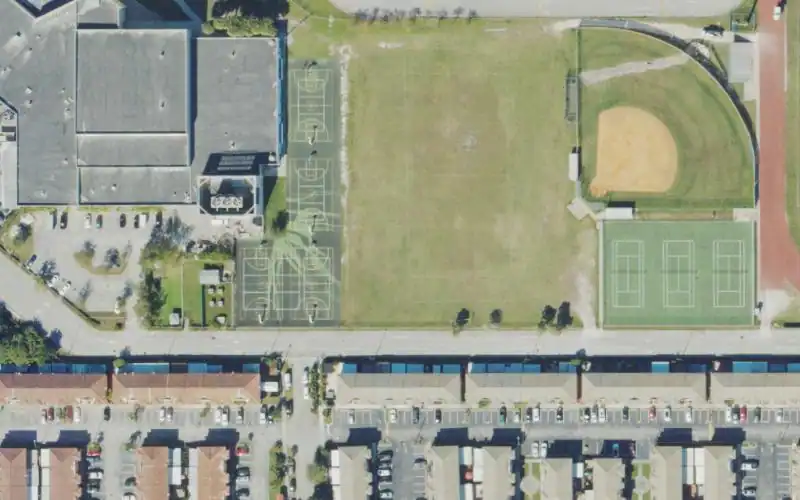 Hialeah Gardens High School photo 2